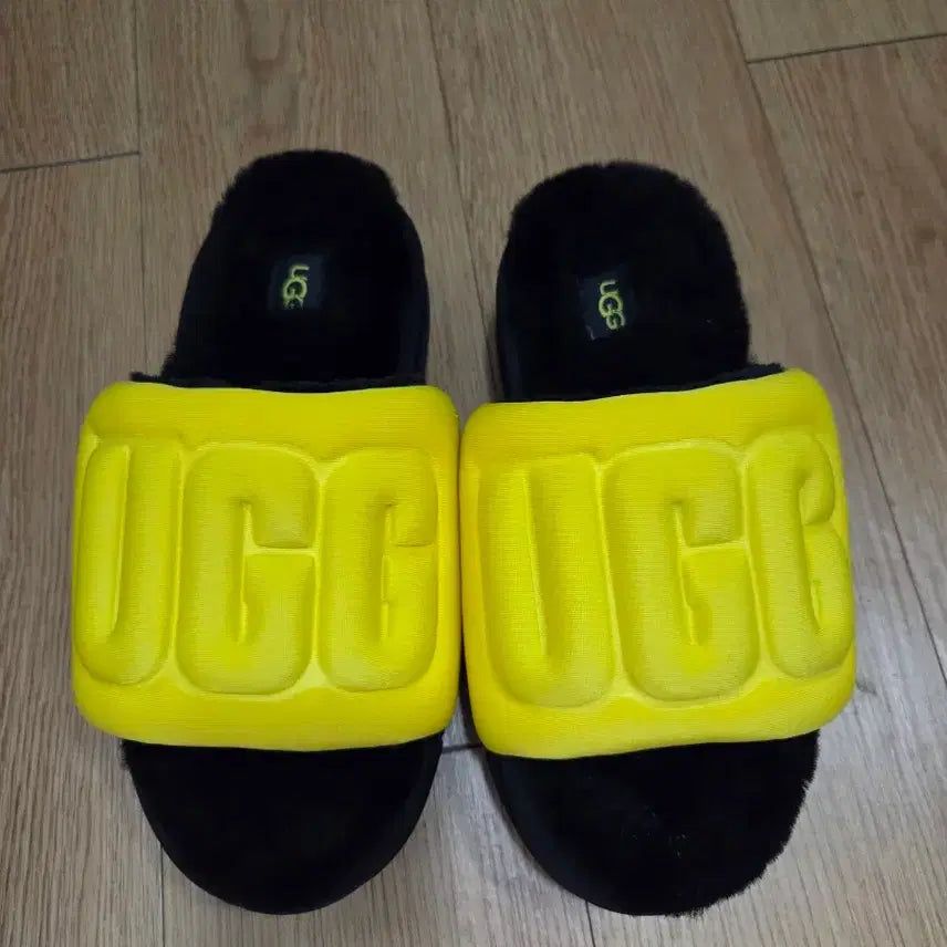 [BUNJANG] UGG Platform Slippers - Size 38 (240mm) - New Condition / (실착X,새컨디션)UGG 플랫폼 슬리퍼  38 (240)