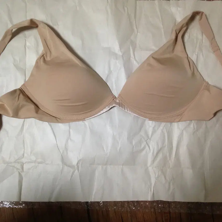 [BUNJANG] 누드색 백화점 브라 ( nude 브래지어 ) L-사이즈 베이지 컬러 / 누드색 백화점 브라 ( nude 브래지어 ) L-사이즈 베이지 컬러