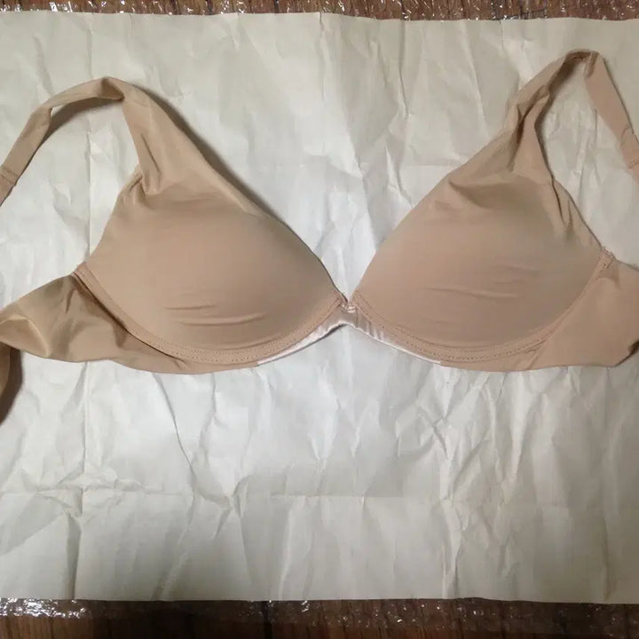 [BUNJANG] 누드색 백화점 브라 ( nude 브래지어 ) L-사이즈 베이지 컬러 / 누드색 백화점 브라 ( nude 브래지어 ) L-사이즈 베이지 컬러