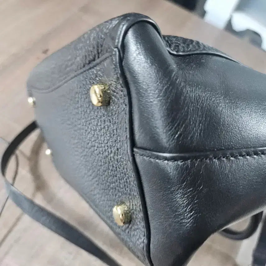 [SOLD OUT] 코치 스웨거 27 인 페블 레더 크로스  토드백
