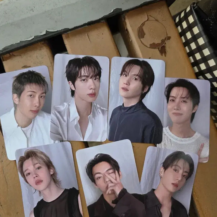 [BUNJANG] BTS (RM, Jin, Suga, J-Hope, Jimin, V, Jungkook) Photocard Bundle Set / 방탄소년단 아미존 포카 7장 풀세트 양도