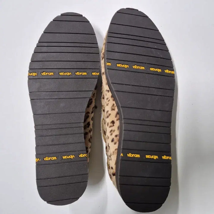 [BUNJANG] J&amp;W Dawson Leopard Print Boat Shoes / J&amp;W DAWSON 송치 로퍼 보트슈즈