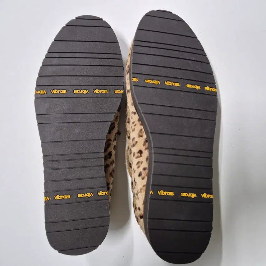 [BUNJANG] J&amp;W Dawson Leopard Print Boat Shoes / J&amp;W DAWSON 송치 로퍼 보트슈즈