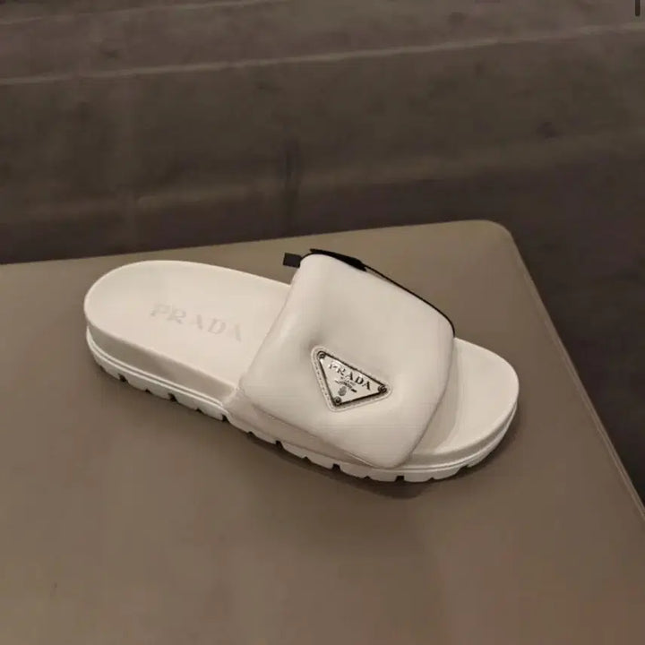 [BUNJANG] Prada Nappa Padded Triangle Logo Slippers / 프라다 나파패딩 삼각로고 슬리퍼 36 - 화이트