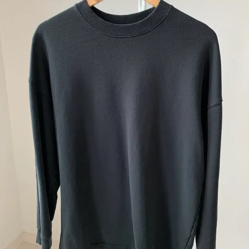 [SOLD OUT] 컨셉원 맨투맨 블랙 L사이즈