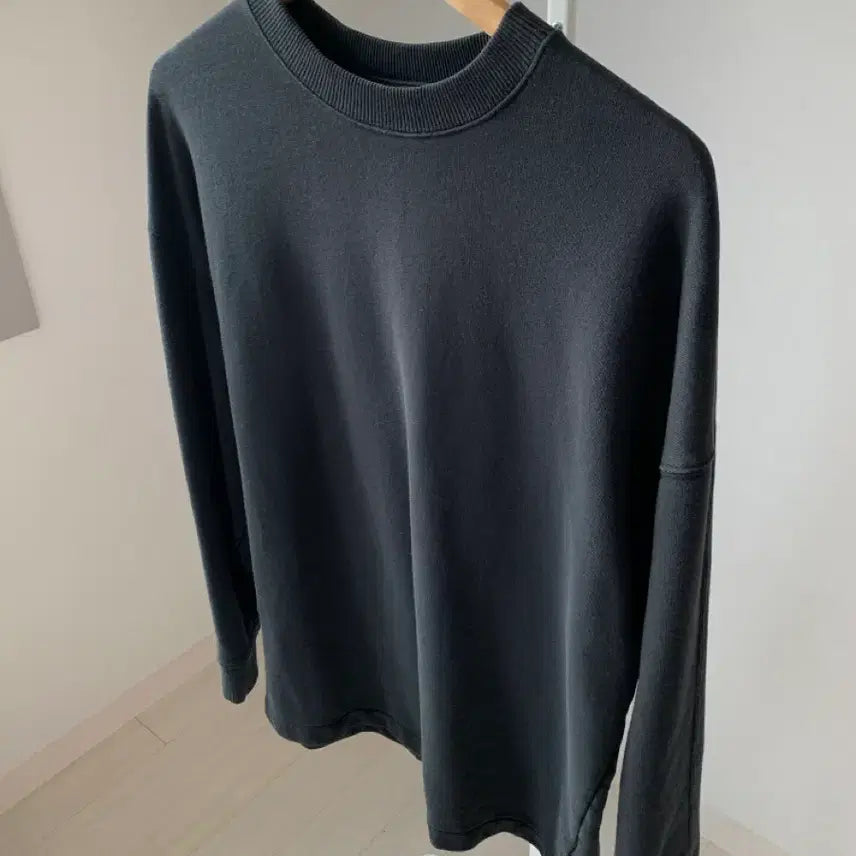 [SOLD OUT] 컨셉원 맨투맨 블랙 L사이즈
