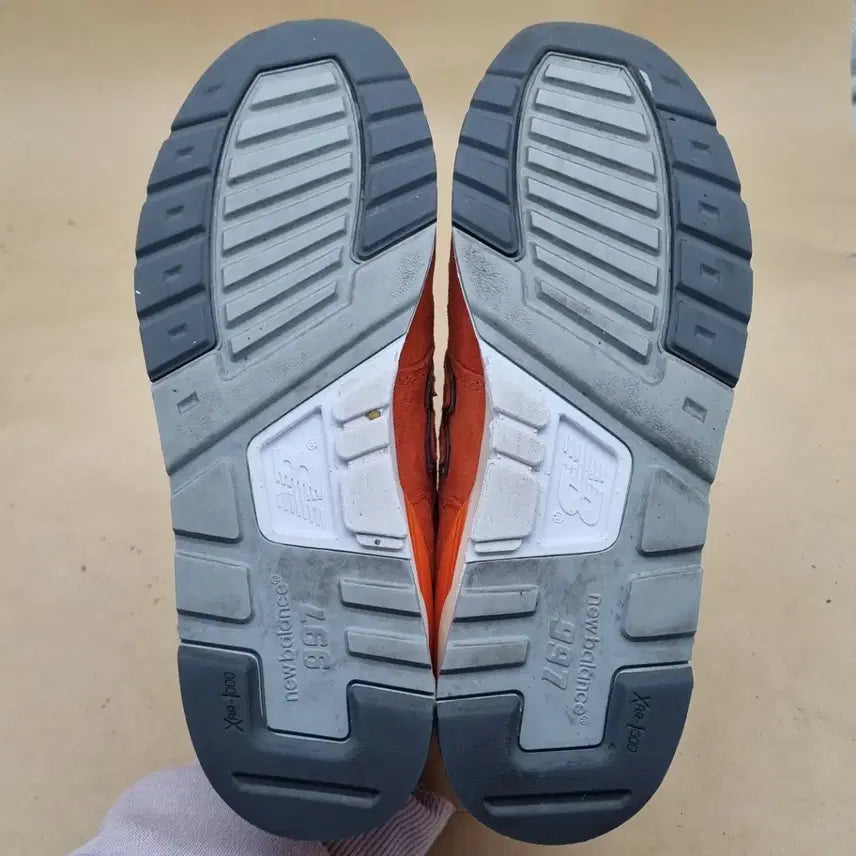 [SOLD OUT] 뉴발란스x컨셉츠 997여성운동화 240