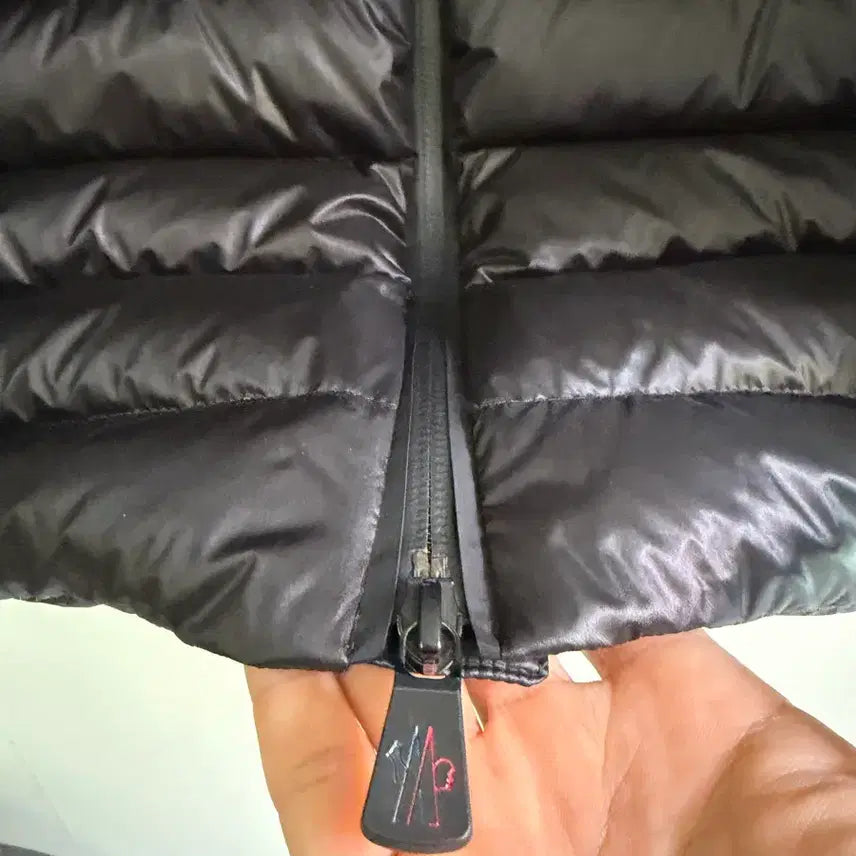 [SOLD OUT] 몽클레어 블랙 패딩 4사이즈