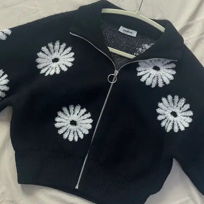 [BUNJANG] Sandro Flower Knit Zip-Up Wool Cardigan / 산드로 sandro 플라워 니트 집업 울 가디건