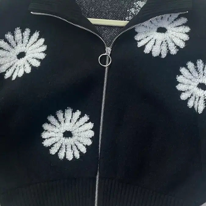 [BUNJANG] Sandro Flower Knit Zip-Up Wool Cardigan / 산드로 sandro 플라워 니트 집업 울 가디건
