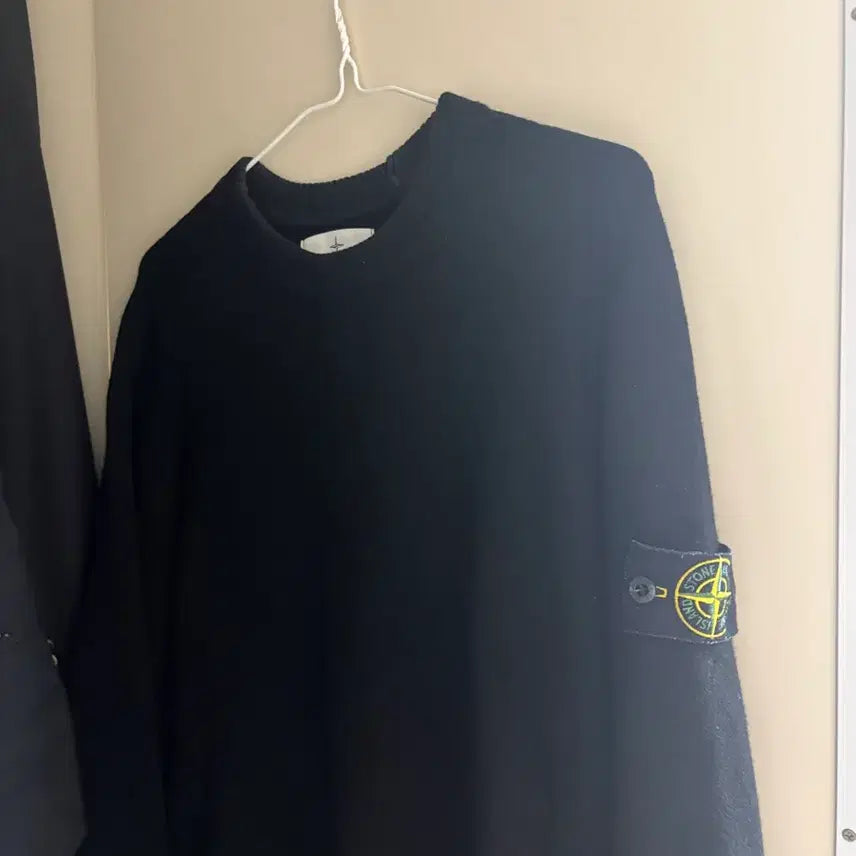 [SOLD OUT] 스톤아일랜드 블랙 니트