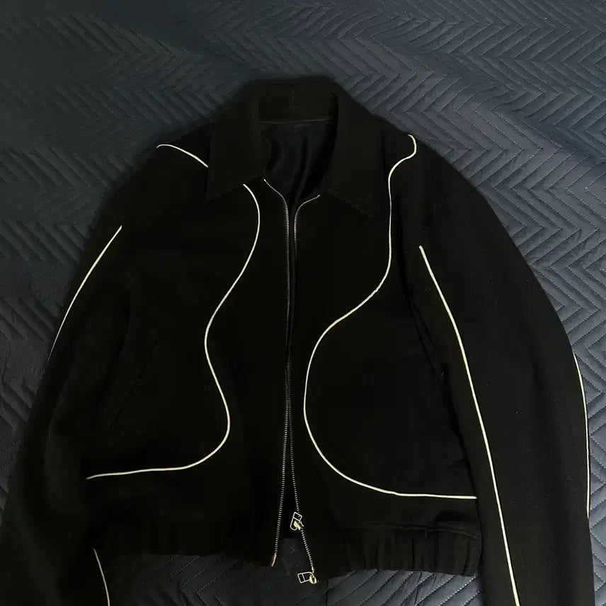[BUNJANG] Typingmistake Navy Blouson Jacket (M) / 타이핑미스테이크 네이비 블루종 M사이즈