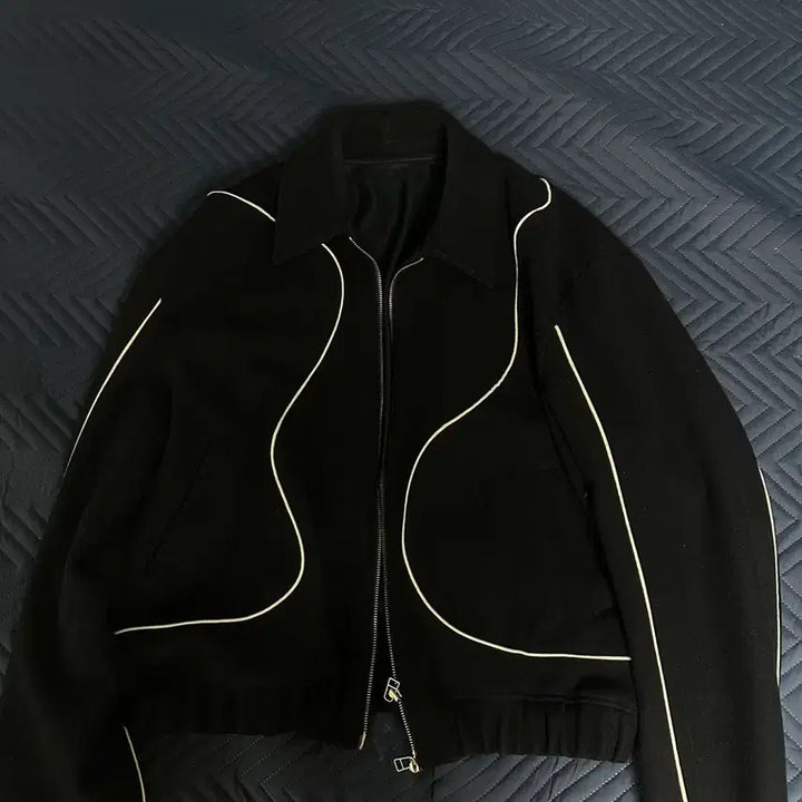 [BUNJANG] Typingmistake Navy Blouson Jacket (M) / 타이핑미스테이크 네이비 블루종 M사이즈