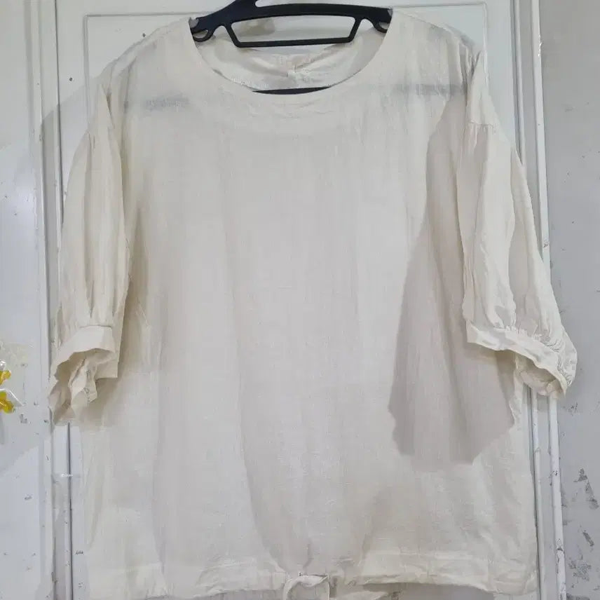 [BUNJANG] Linen Summer Blouse / 여름 고급스러운 마 린넨 블라우스  깨끗해요. 가슴단면60