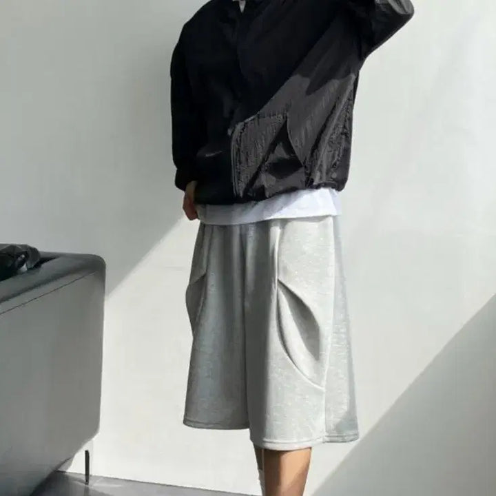 [BUNJANG] Pin-tuck Wide Bermuda Shorts / 새상품핀턱와이드버뮤다팬츠블랙그레이