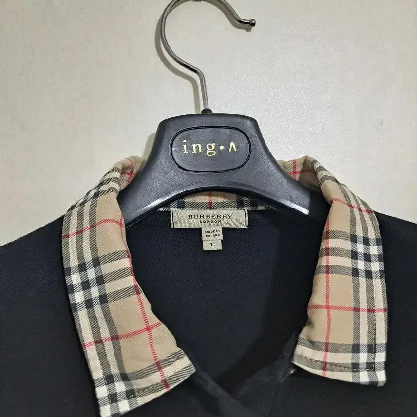 [BUNJANG] Burberry Black Collar Check Long Sleeve Polo Shirt L / 버버리 블랙 카라체크 긴팔 폴로티셔츠 L사이즈