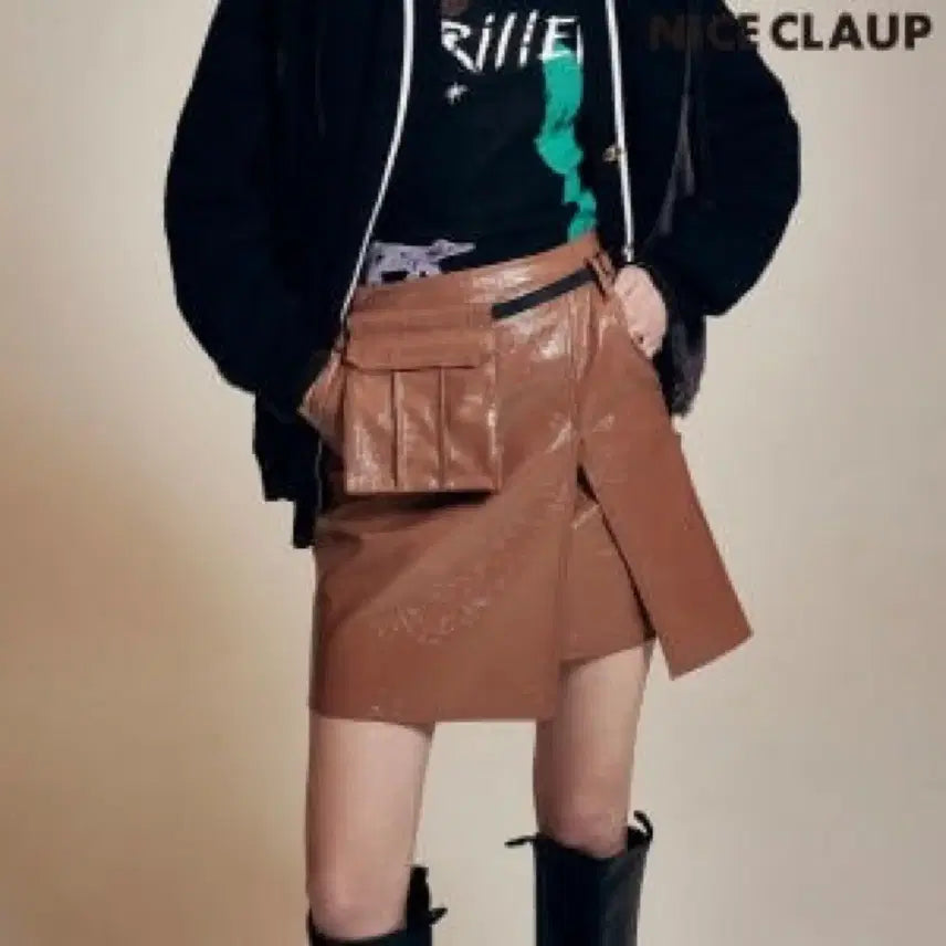 [BUNJANG] NICE CLAUP Brown Leather Skirt (Size 66) / 택제거새상품 나이스클랍 브라운 레더 스커트 (66사이즈)