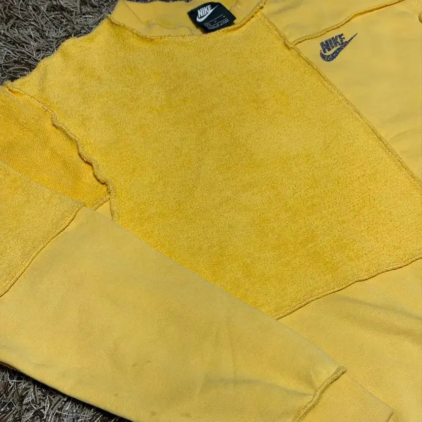 [BUNJANG] Nike Yellow Sweatshirt / 나이키 옐로우 맨투맨 티셔츠