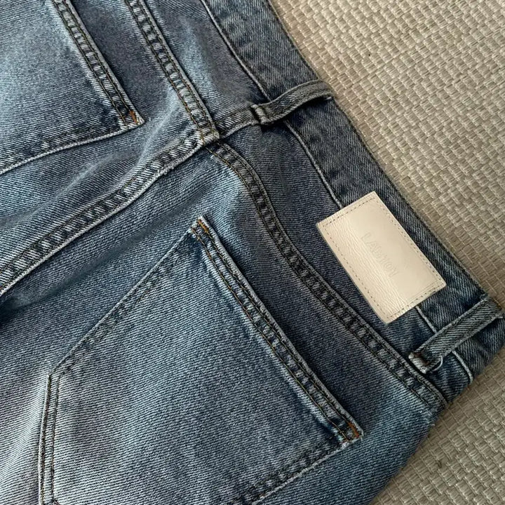 [BUNJANG] LAB101 TOM OZONE WASH DENIM 26 / LAB101(랩101) TOM OZONE WASH DENIM 26