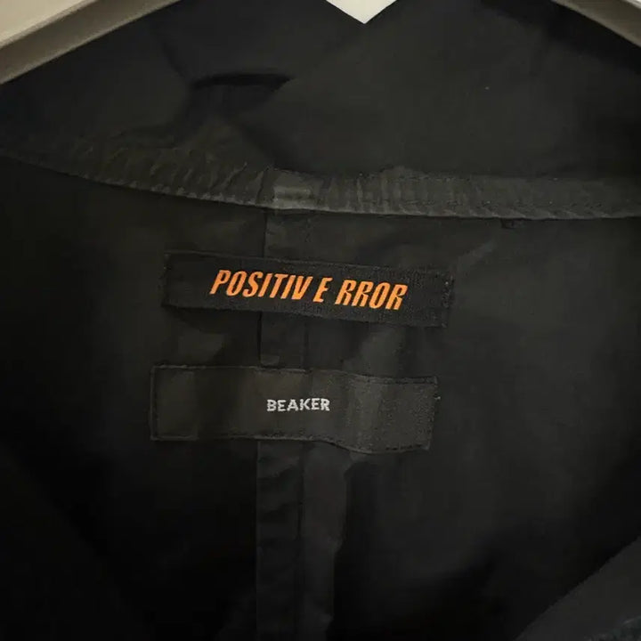 [SOLD OUT] 비이커 포지티브에러 블랙 후드 아노락 자켓