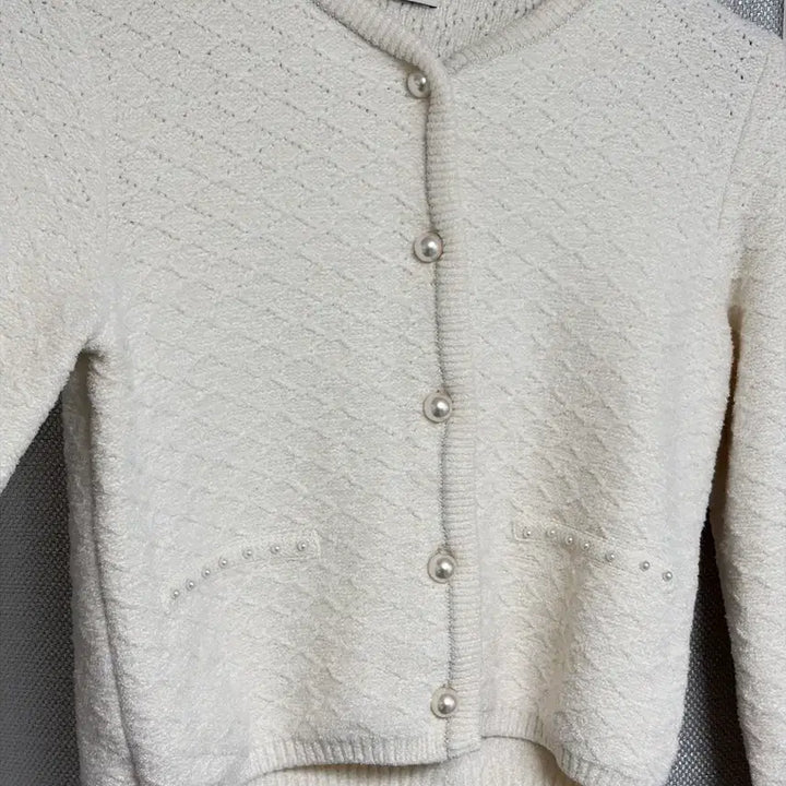 [SOLD OUT] 산드로 진주 아이보리 가디건