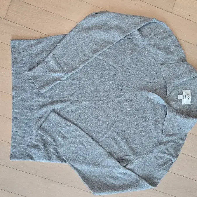 [BUNJANG] COS Gray Knitted Collar T-shirt / COS 코스 그레이 카라넥 니트 티셔츠