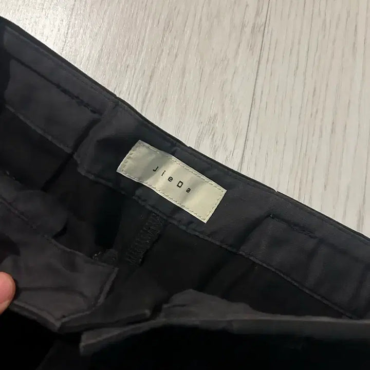 [BUNJANG] GEDA Gabardine Cargo Shorts / 지에다 게버딘 카고 쇼츠 1