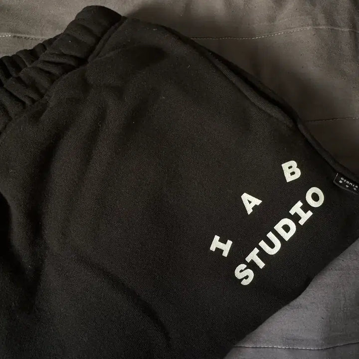 [BUNJANG] IAB Studio 22SS Sweatpants Black/White / 아이앱 스튜디오 스웨트팬츠 블랙 화이트 - 22SS (M)