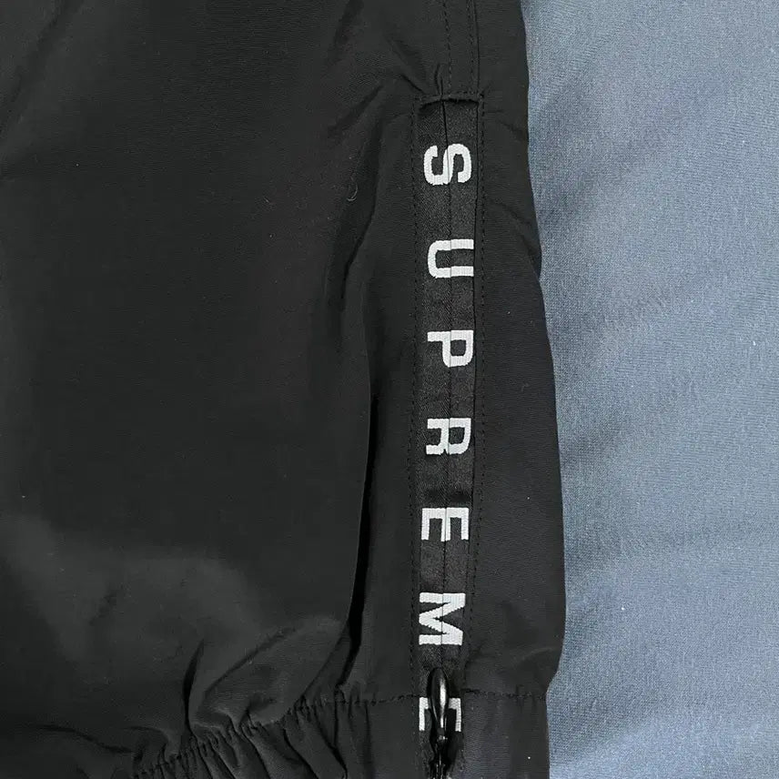 [SOLD OUT] [ L사이즈 ] 슈프림 웜업 팬츠 23FW