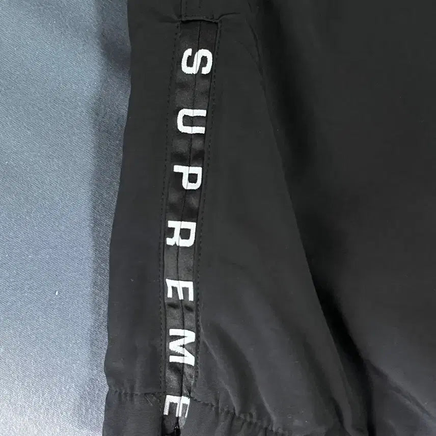[SOLD OUT] [ L사이즈 ] 슈프림 웜업 팬츠 23FW