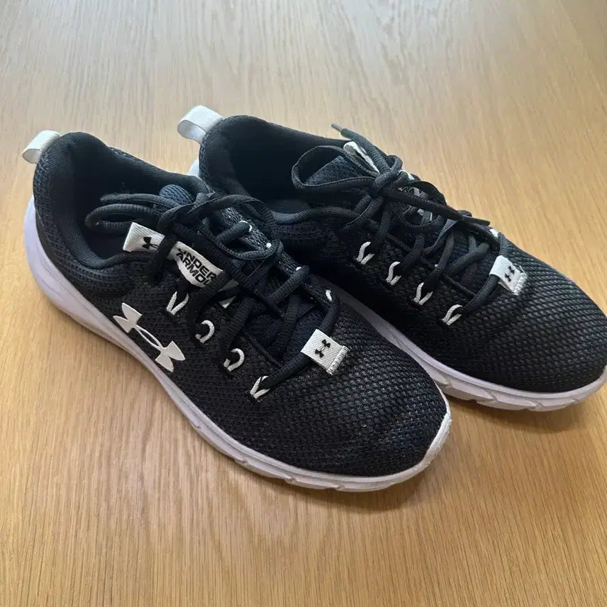 [BUNJANG] Under Armour Sneakers 280 / 언더아머 운동화 280