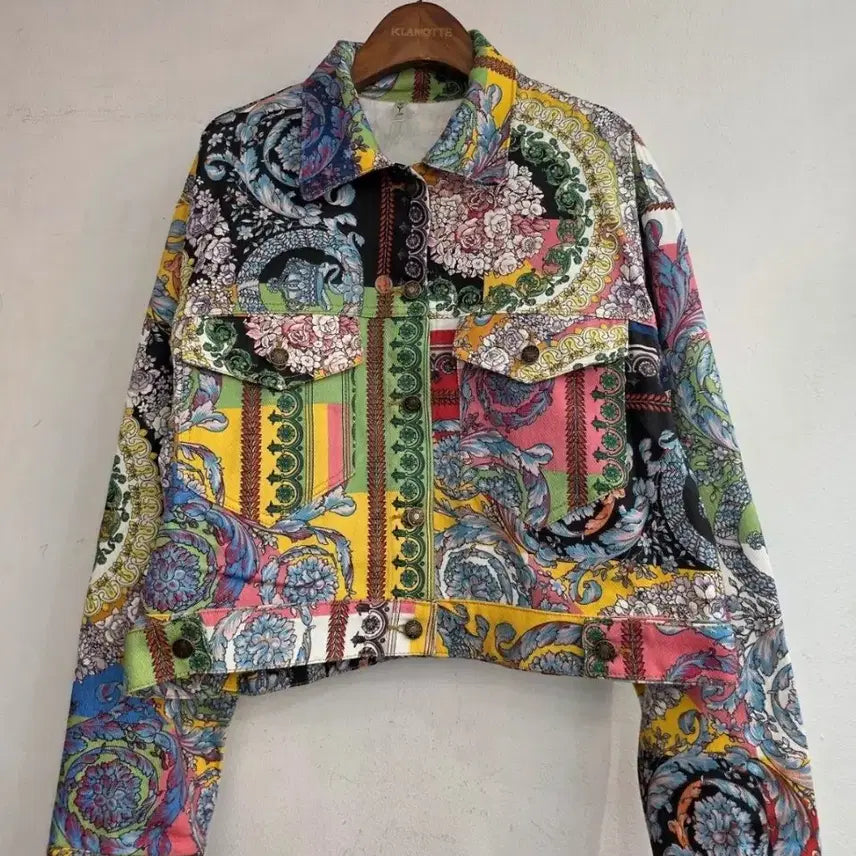 [BUNJANG] Floral Pattern Spring/Fall Cropped Denim Jacket / 새상품 화사한 패턴의 간절기 데님 크롭 자켓