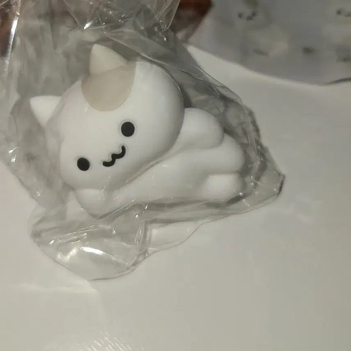 [BUNJANG] Gugnyangi Cat Gacha Figure &