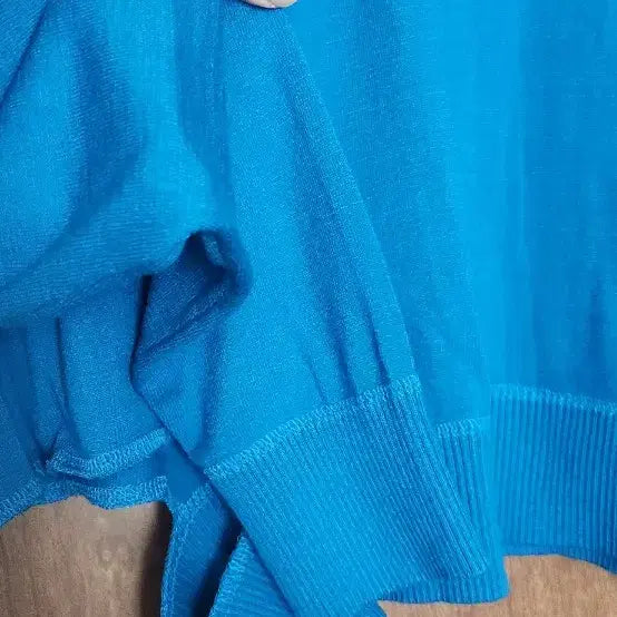 [BUNJANG] The Ilma Blue Knit Top / 더일마 니트(두껍지않은)