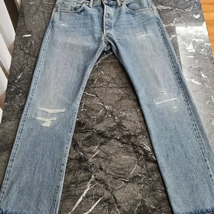 [SOLD OUT] RRL 로우스트레이트 셀비지 데님 데미지 디테일 워싱진