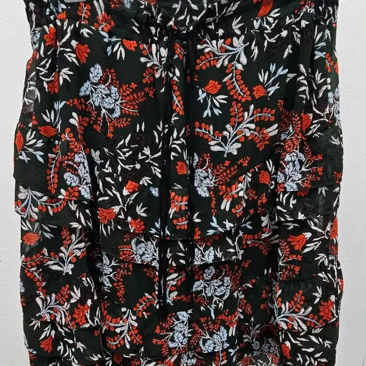 [BUNJANG] Maje Floral Print Crepe Mini Skirt / 마쥬(Maje) 제키타 플로럴 프린트 크레프 미니 스커트