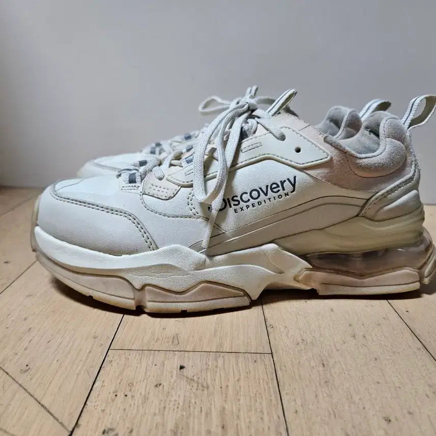 [BUNJANG] Discovery Expedition Sneakers Ivory 235 / 디스커버리 익스페디션 운동화 아이보리 235