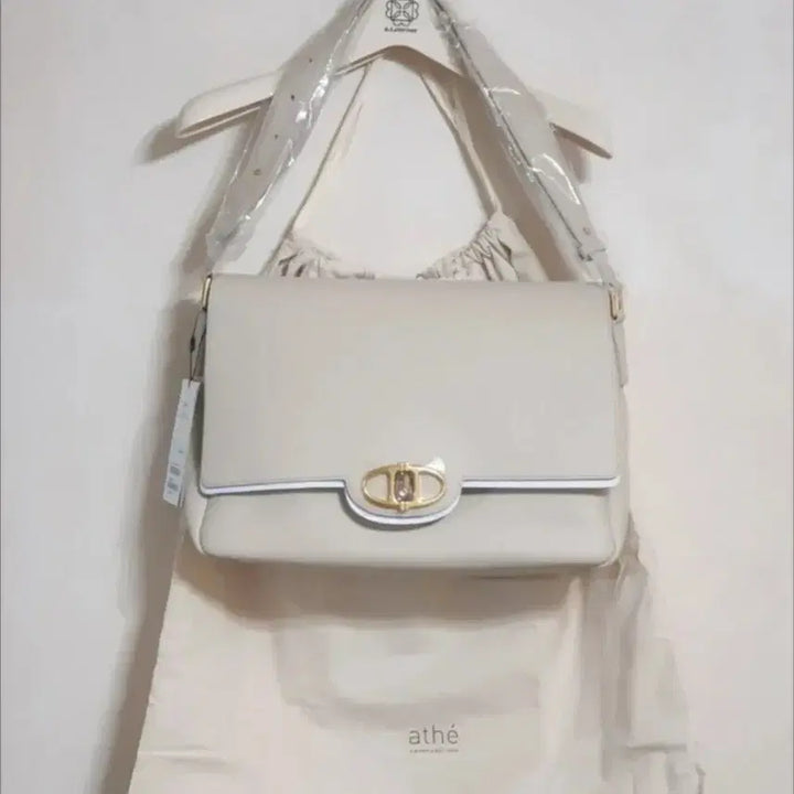 [BUNJANG] A.T.H.E. Vanessa Bruno Shoulder/Cross Bag / [텍달린 새상품] 아떼 바네사부르노 - 숄더/크로스백 (A4서류 수납가능