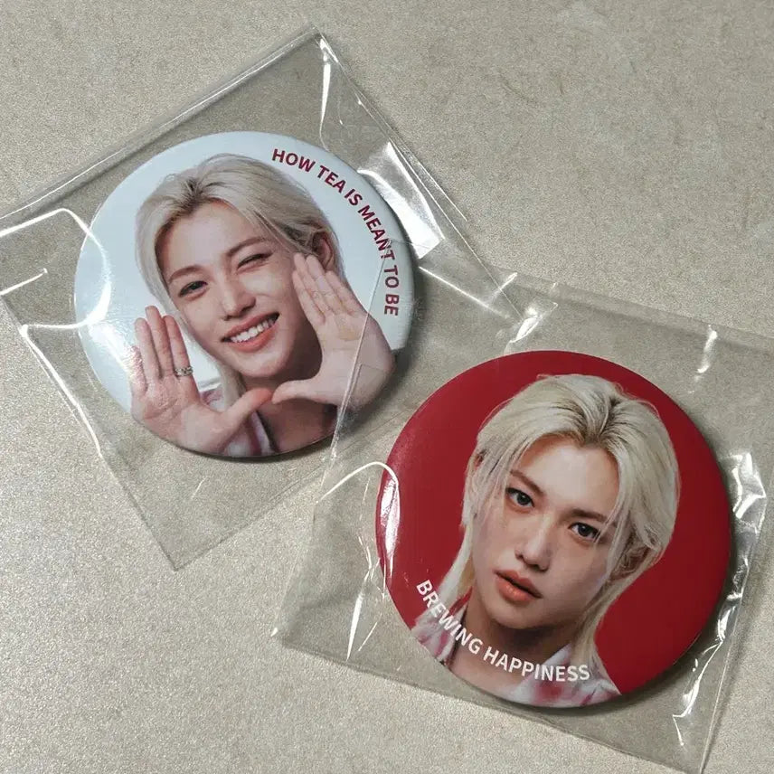 [BUNJANG] Stray Kids Felix Gong Cha Badge / 스키즈 필릭스 용복이 공차 뱃지 (일괄가격)
