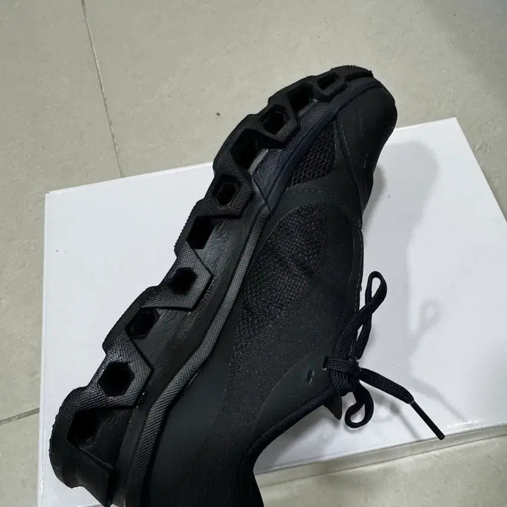 [BUNJANG] PAF X ON Cloudmonster 2 Black Sneakers / [225] PAF X ON 온러닝 클라우드 몬스터2 파프 온 블랙