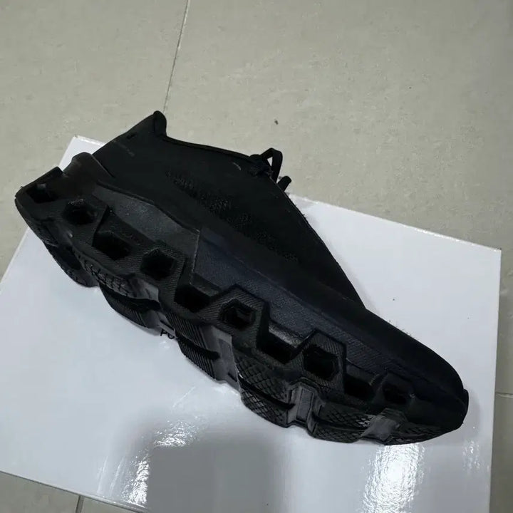 [BUNJANG] PAF X ON Cloudmonster 2 Black Sneakers / [225] PAF X ON 온러닝 클라우드 몬스터2 파프 온 블랙