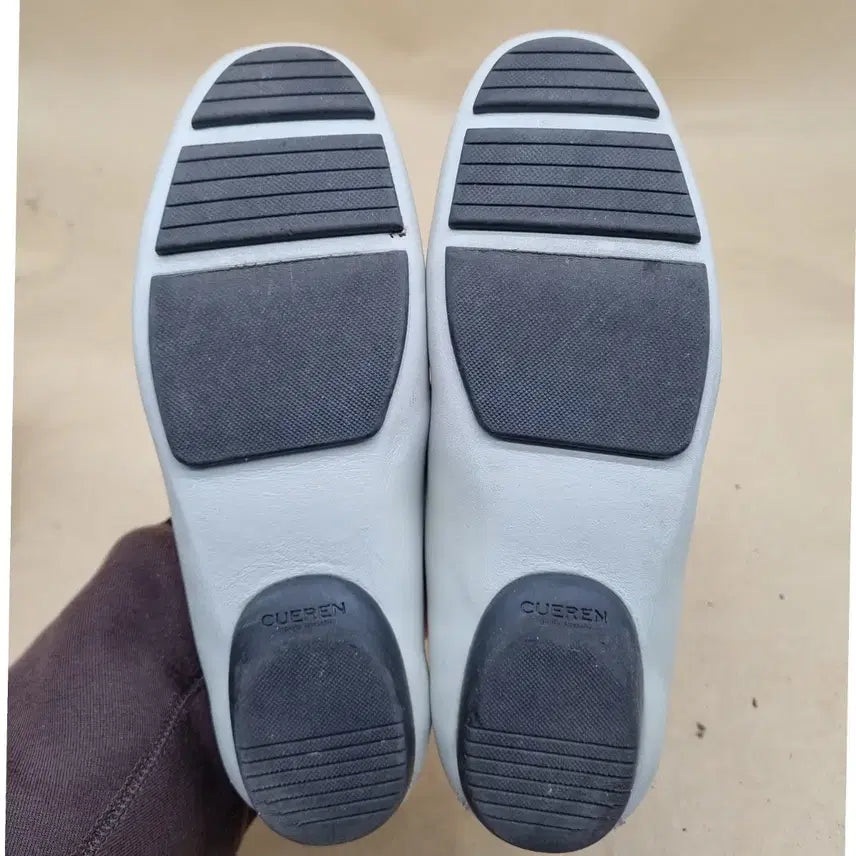 [SOLD OUT] 쿠에른 여성테슬로퍼 235