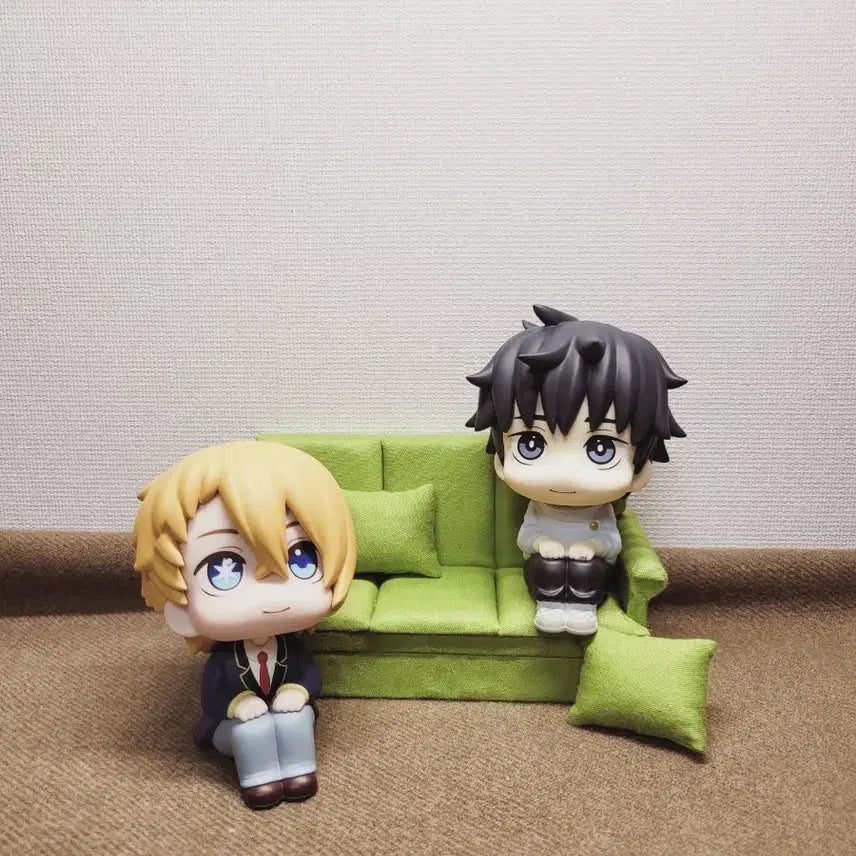 [BUNJANG] NaHia Dormitory Sofa Figure / 비공굿) 나히아 기숙사 소파 판매