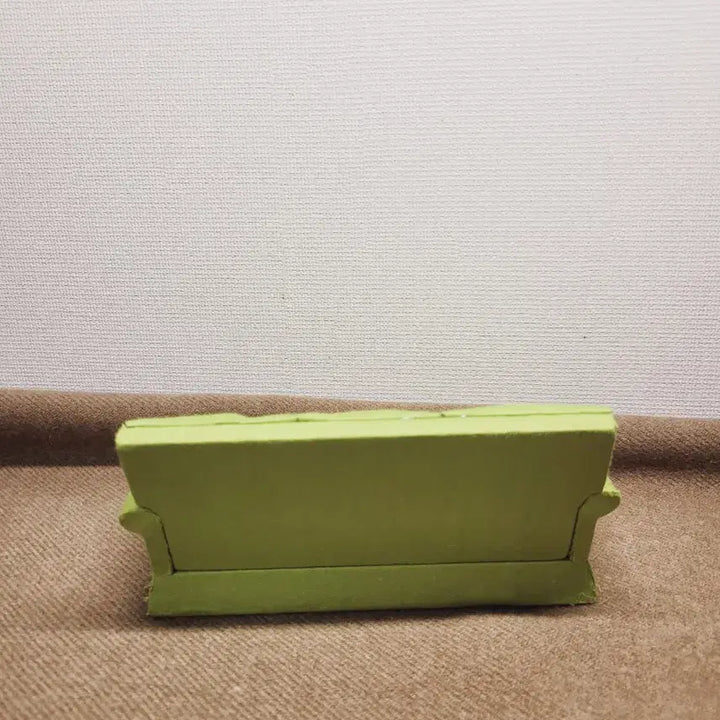 [BUNJANG] NaHia Dormitory Sofa Figure / 비공굿) 나히아 기숙사 소파 판매