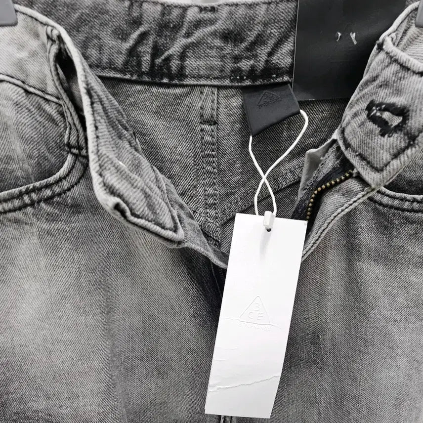 [BUNJANG] 3CE Wash Cutout Unique Denim Pants / 3CE 워싱컷아웃 유니크데님 팬츠