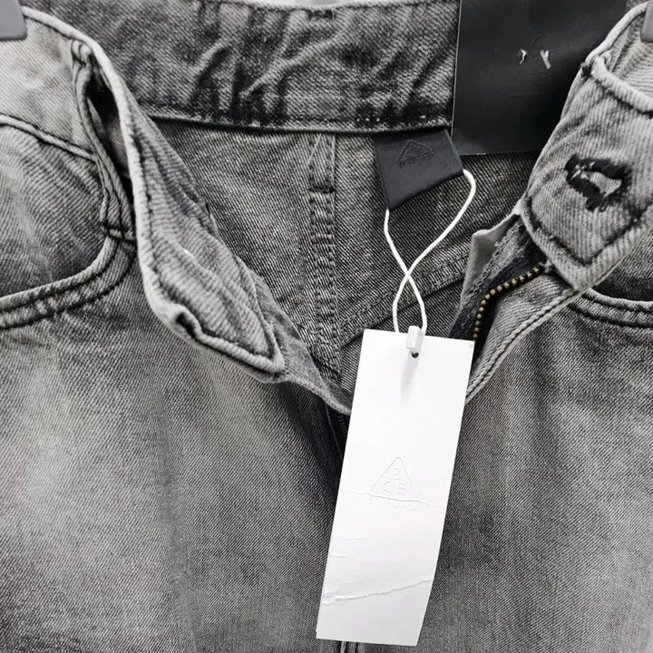 [BUNJANG] 3CE Wash Cutout Unique Denim Pants / 3CE 워싱컷아웃 유니크데님 팬츠