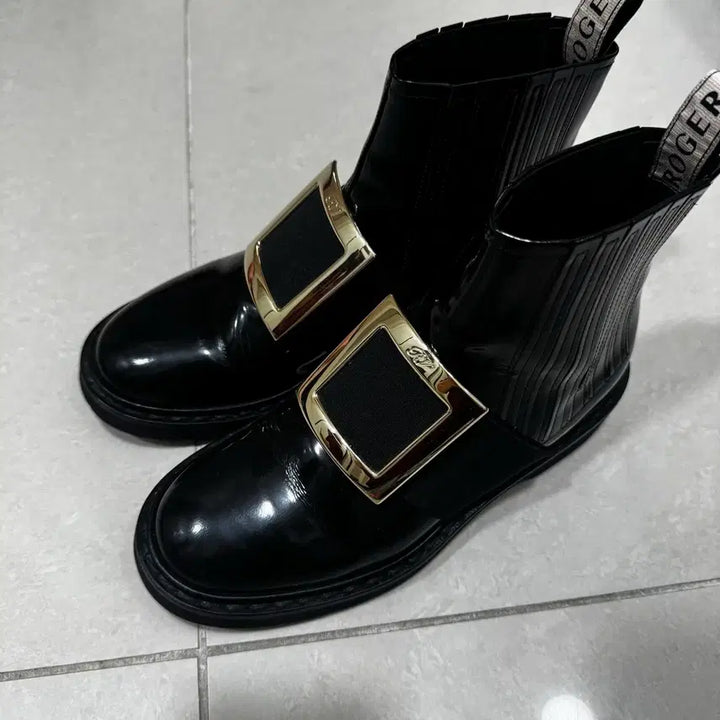 [BUNJANG] Roger Vivier Ankle Boots / [35.5/225] 로저비비에 앵클 부츠
