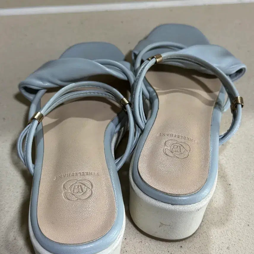 [BUNJANG] Pink Elephant Sky Blue Strap Sandals / 핑크엘리펀트 스트랩 샌들 하늘색