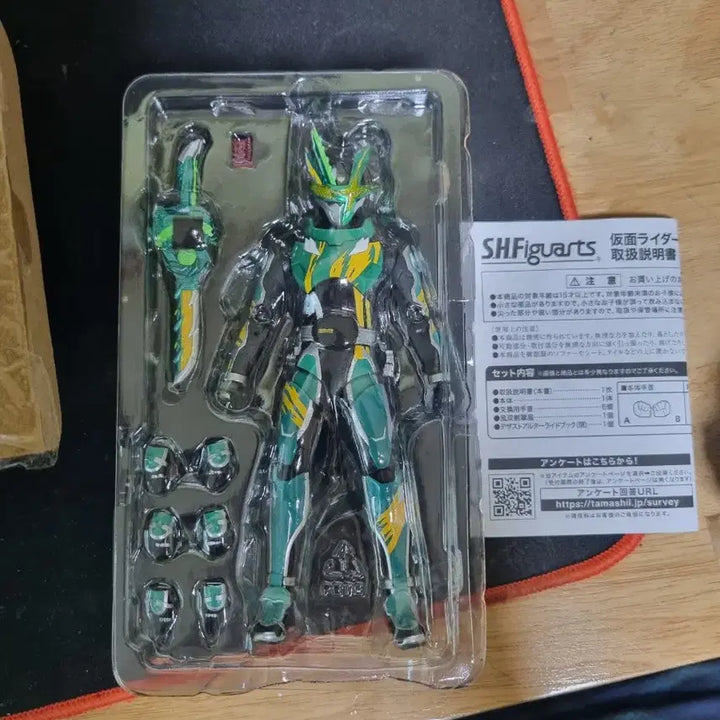 [BUNJANG] S.H.Figuarts Kamen Rider Kenzan Figure / S.H.Figuarts 가면라이더 켄잔 + 서비스