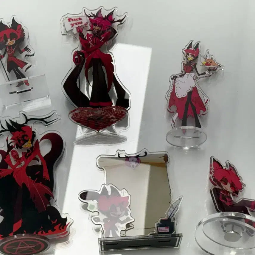 [BUNJANG] Alastor Hazbin Hotel Acrylic Stand Bundle / 알래스터 해즈빈호텔 아크릴스탠드 일괄 비공굿